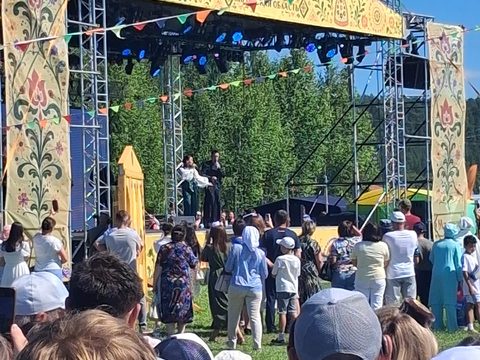 Главная сцена и зрители